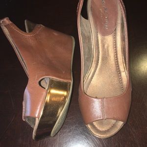 REACTION Kenneth Cole SZ 6 1/2